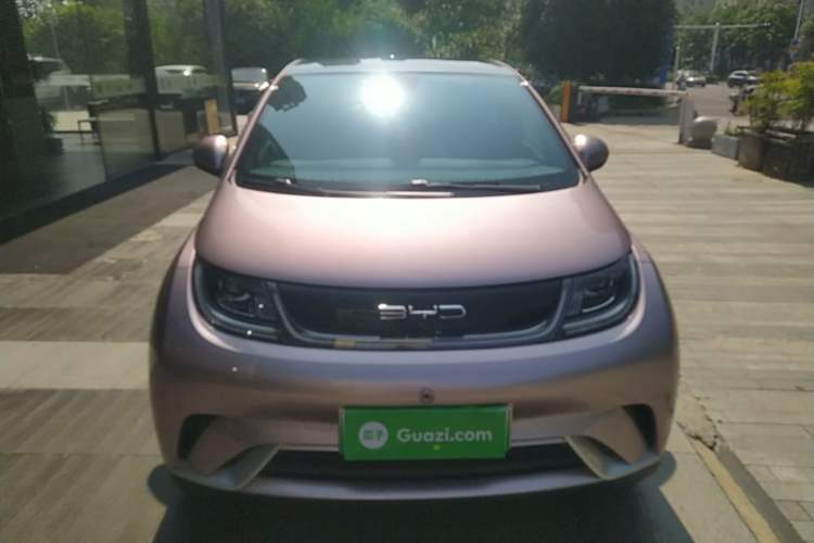 Used BYD Dolphin 2023 420 km Fashion Edition Front