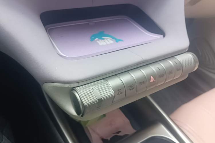 Used BYD Dolphin 2023 420 km Fashion Edition Gear Lever