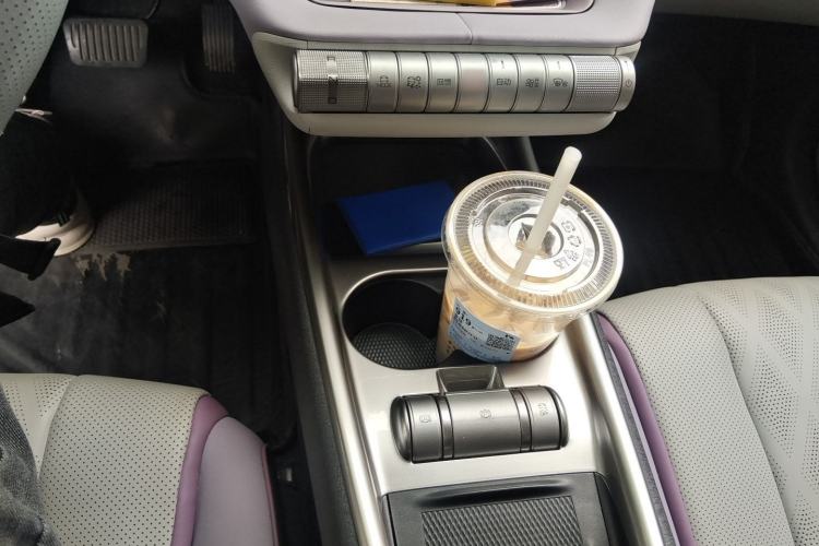 Used BYD Dolphin 2023 420 km Fashion Edition Gear Lever