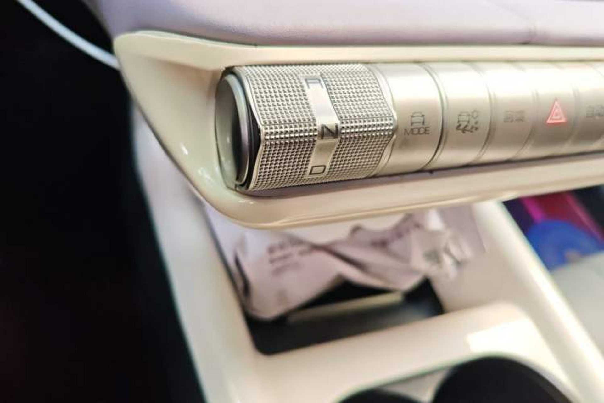 Used BYD Dolphin 2023 420 km Fashion Edition Gear Lever