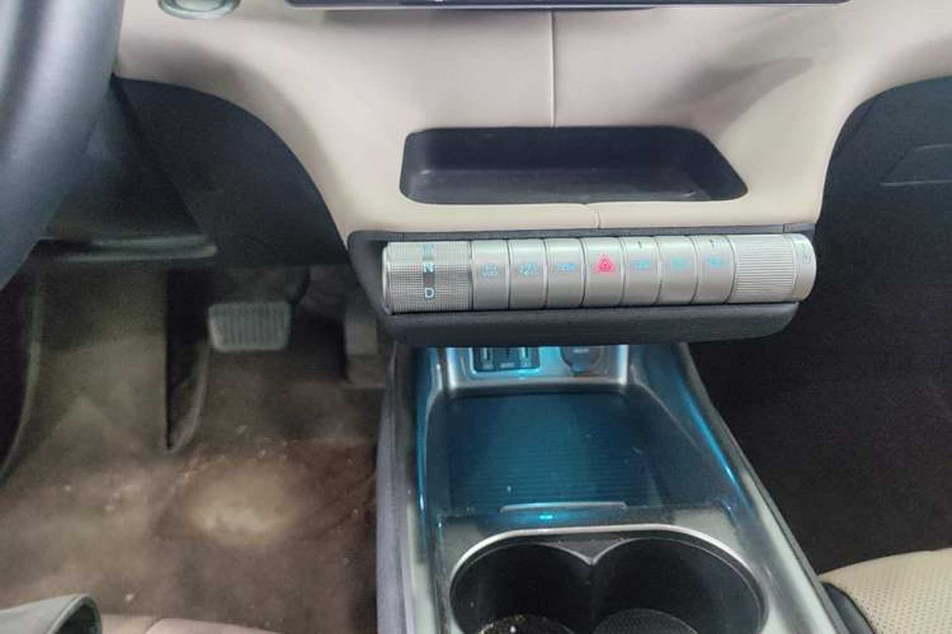 Used BYD Dolphin 2023 420 km Fashion Edition Gear Lever