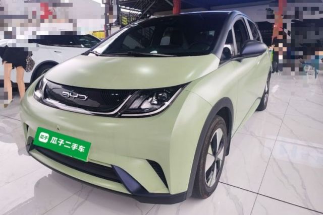 BYD Dolphin 2023 420 km Fashion Edition مستعملة