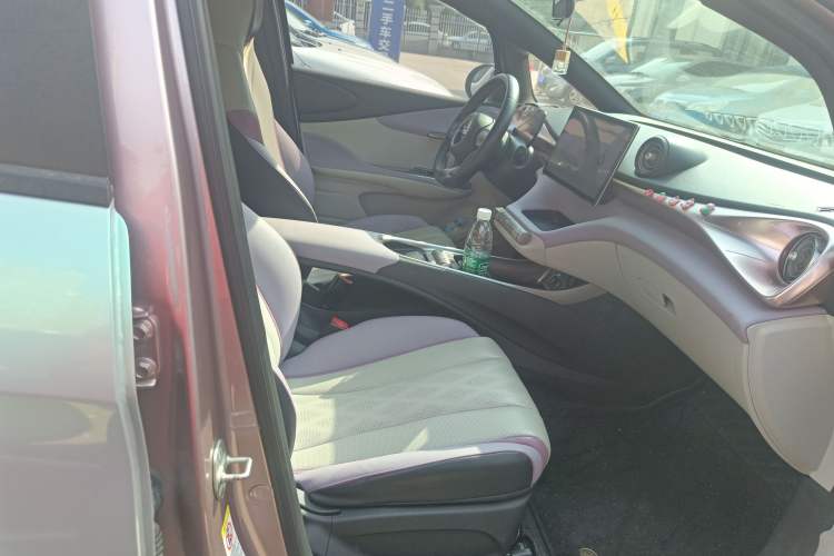 Used BYD Dolphin 2023 420 km Fashion Edition Right Front Seat