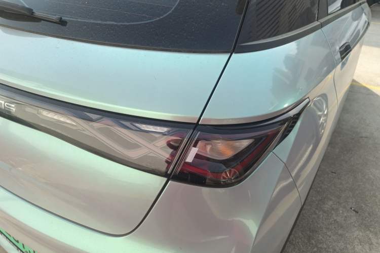 Used BYD Dolphin 2023 420 km Fashion Edition Right Rear Taillight