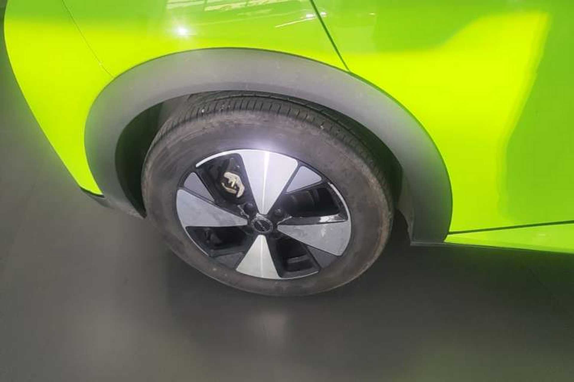 Used BYD Dolphin 2023 420 km Fashion Edition Right Rear Wheel Hub