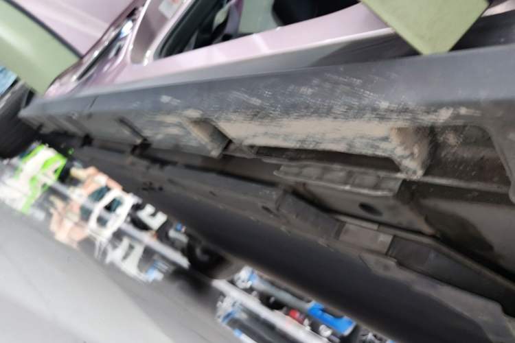 Used BYD Dolphin 2023 420 km Fashion Edition Right Side Sill