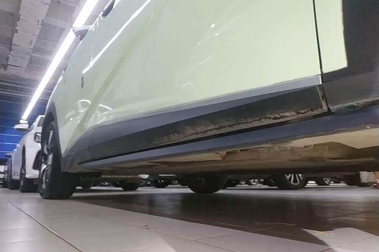 Used BYD Dolphin 2023 401km Knight Edition Right Side Sill