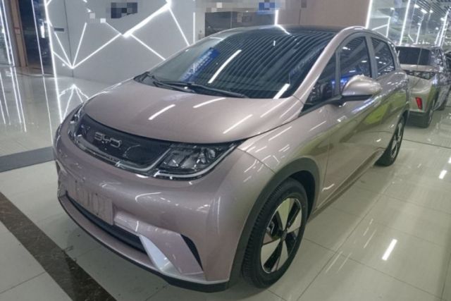 Used BYD Dolphin 2023 420 km Fashion Edition