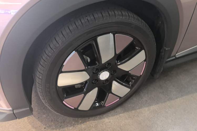 Used BYD Dolphin 2023 401km Knight Edition Left Front Wheel Hub