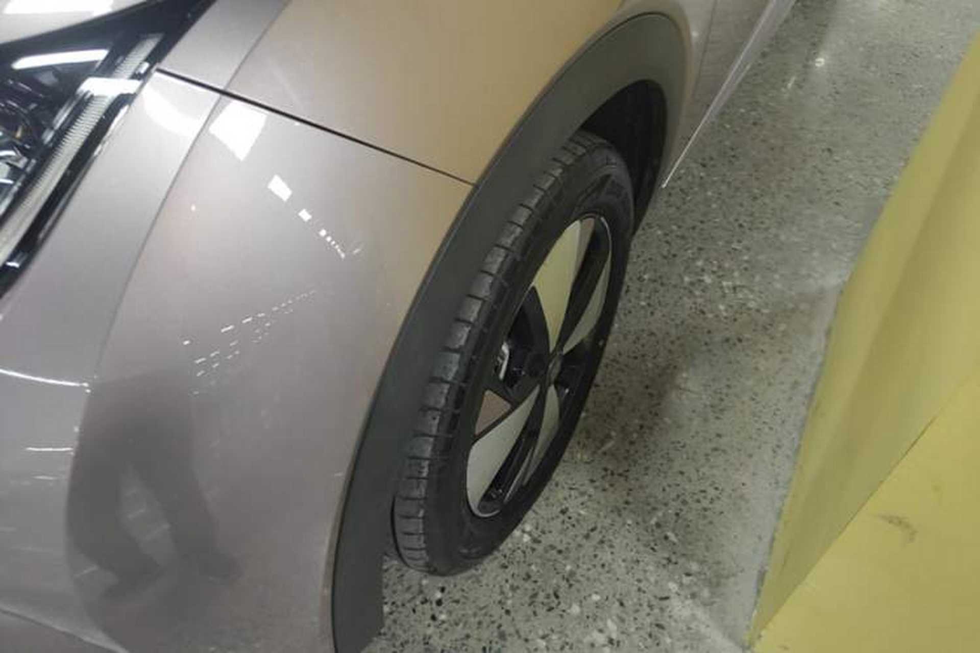 Used BYD Dolphin 2023 420 km Fashion Edition Left Front Wheel Hub