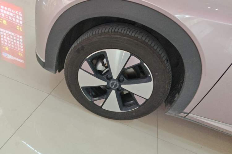 Used BYD Dolphin 2023 420 km Fashion Edition Left Front Wheel Hub