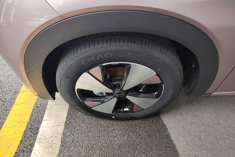 Used BYD Dolphin 2023 420 km Free Version Left Front Wheel Hub