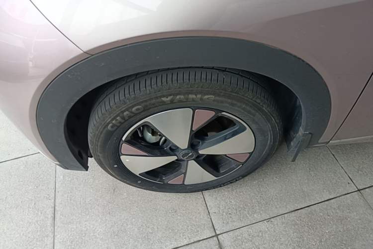 Used BYD Dolphin 2023 420 km Fashion Edition Left Front Wheel Hub