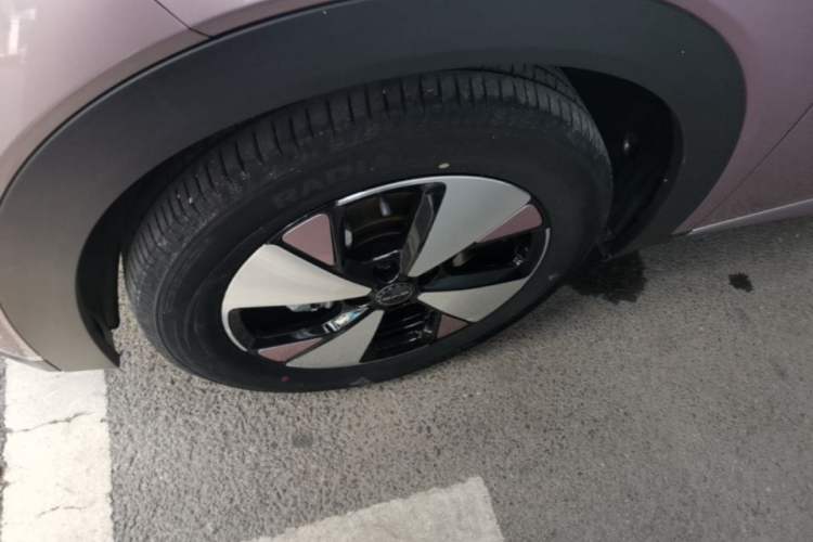 Used BYD Dolphin 2023 420 km Free Version Left Front Wheel Hub