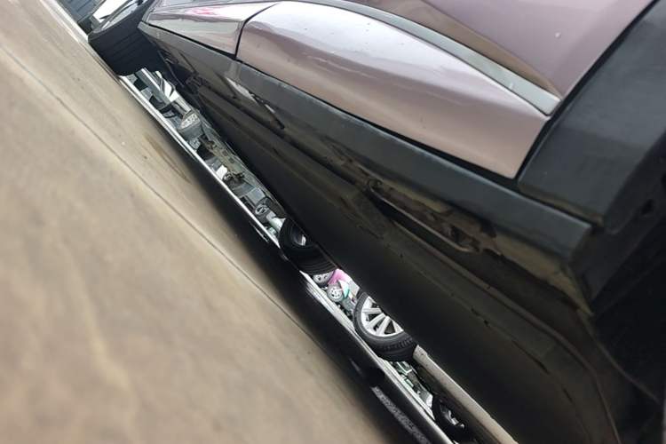 Used BYD Dolphin 2023 420 km Fashion Edition Left Side Sill