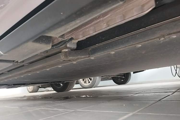 Used BYD Dolphin 2023 420 km Fashion Edition Left Side Sill