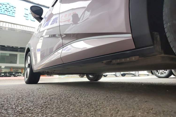 Used BYD Dolphin 2023 420 km Free Version Left Side Sill