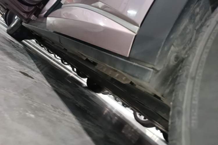 Used BYD Dolphin 2023 420 km Fashion Edition Left Side Sill