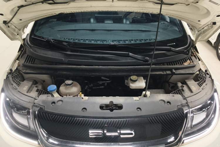 Used BYD Dolphin 2023 420 km Fashion Edition Engine Bay