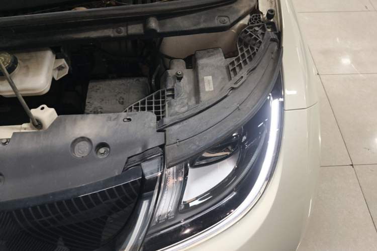 Used BYD Dolphin 2023 420 km Fashion Edition Engine Bay Left