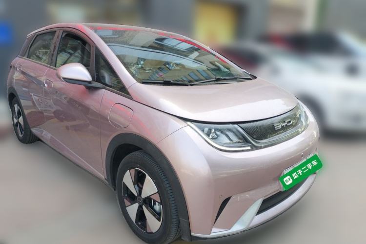 Used BYD Dolphin 2023 420 km Fashion Edition Front Right 45 Deg