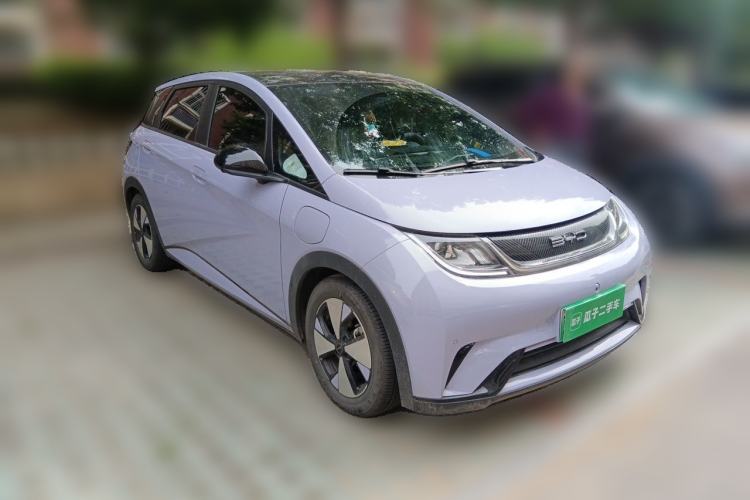 Used BYD Dolphin 2023 420 km Fashion Edition Front Right 45 Deg