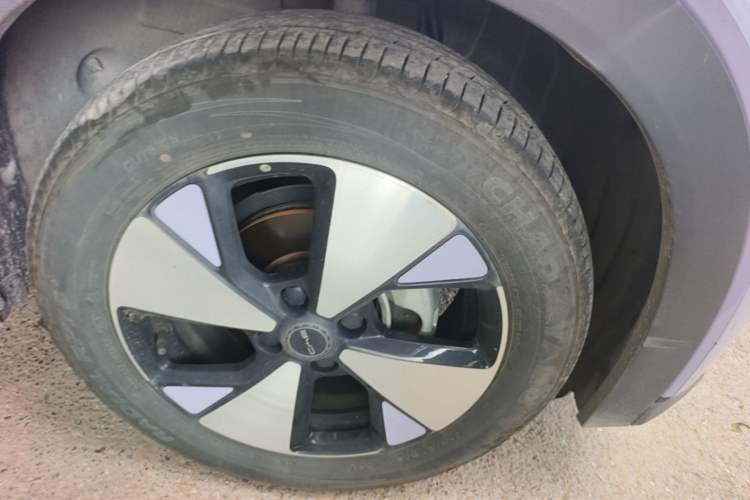 Used BYD Dolphin 2023 420 km Free Version Right Front Wheel Hub