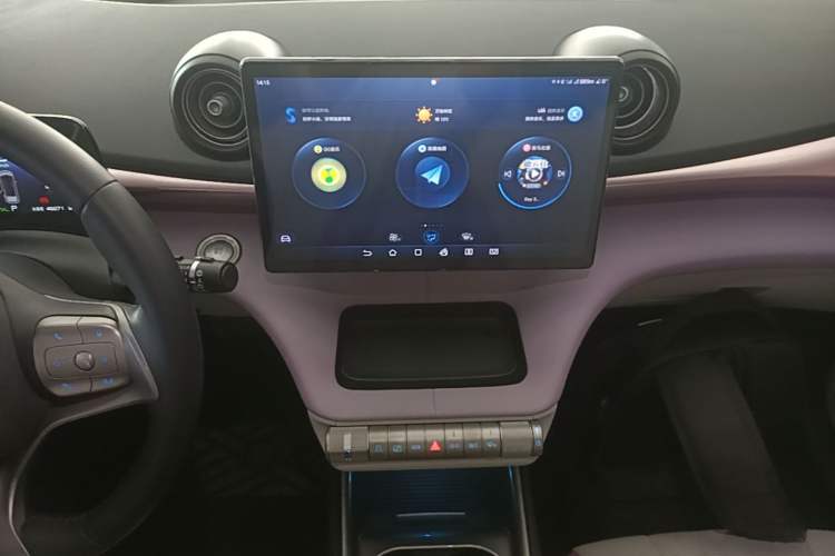 Used BYD Dolphin 2023 420 km Fashion Edition Audio And AC Panel