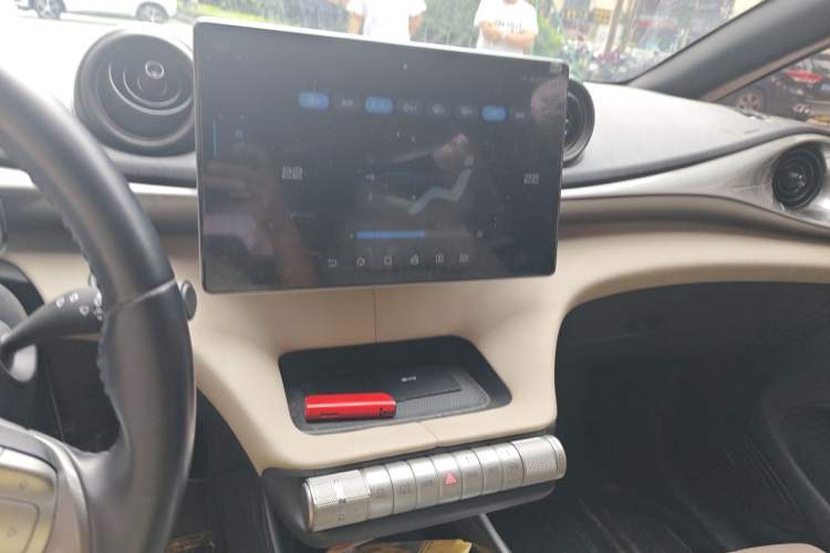 Used BYD Dolphin 2023 420 km Free Version Audio And AC Panel