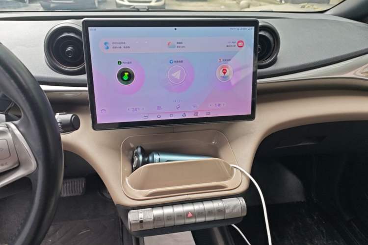 Used BYD Dolphin 2023 420 km Free Version Audio And AC Panel
