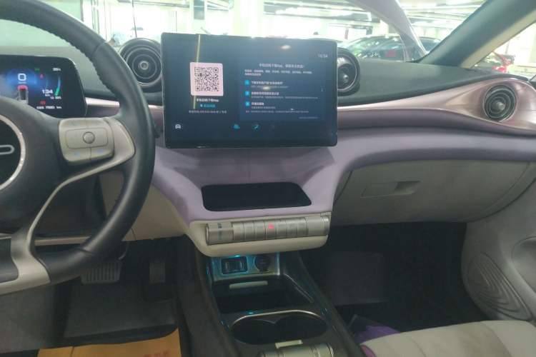 Used BYD Dolphin 2023 420 km Fashion Edition Audio And AC Panel