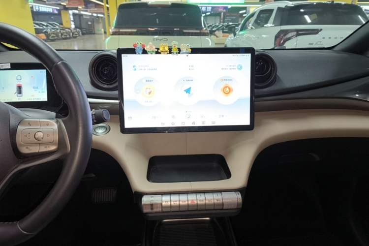 Used BYD Dolphin 2023 420 km Free Version Audio And AC Panel