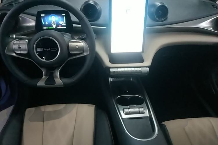 Used BYD Dolphin 2023 420 km Free Version Center Console