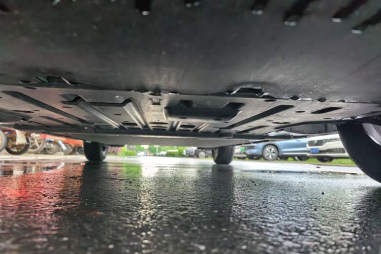 Used BYD Dolphin 2023 420 km Fashion Edition Chassis Front