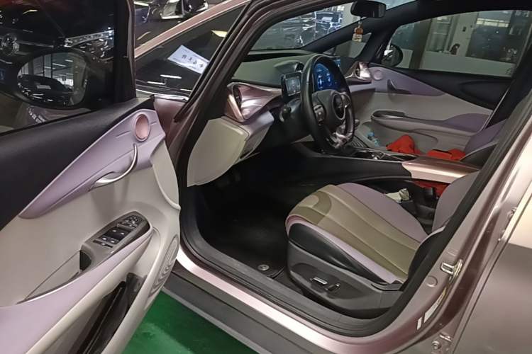 Used BYD Dolphin 2023 420 km Free Version Driver Seat