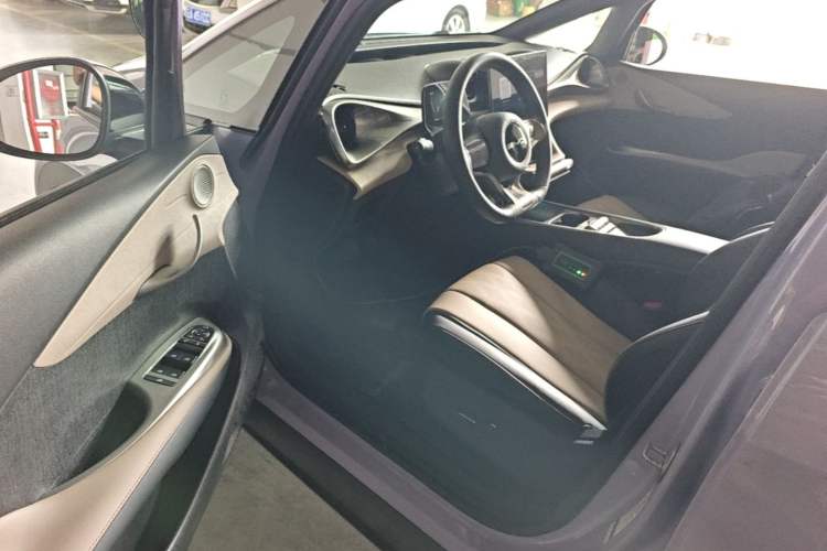 Used BYD Dolphin 2023 420 km Fashion Edition Driver Seat