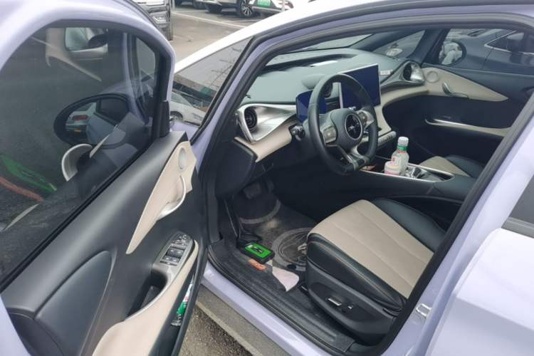 Used BYD Dolphin 2023 420 km Fashion Edition Driver Seat
