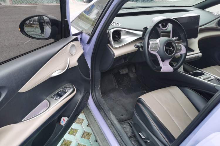 Used BYD Dolphin 2023 420 km Free Version Driver Seat