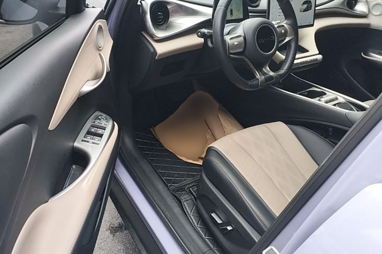 Used BYD Dolphin 2023 420 km Fashion Edition Driver Seat