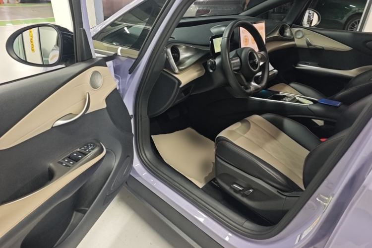 Used BYD Dolphin 2023 420 km Free Version Driver Seat