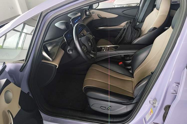 Used BYD Dolphin 2023 420 km Fashion Edition Driver Seat