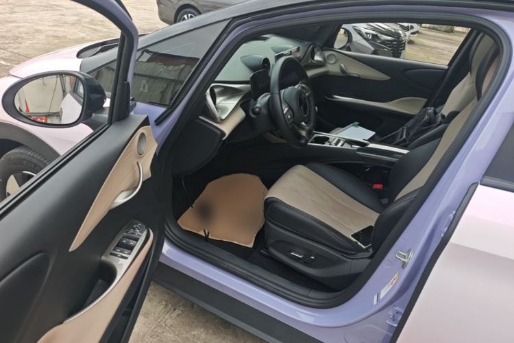 Used BYD Dolphin 2023 420 km Fashion Edition Driver Seat
