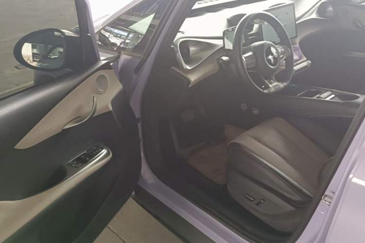 Used BYD Dolphin 2023 420 km Fashion Edition Driver Seat