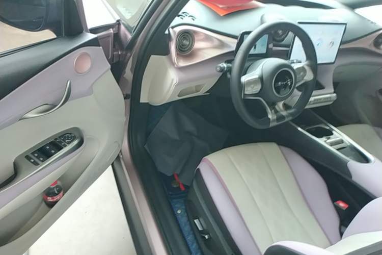 Used BYD Dolphin 2023 420 km Fashion Edition Driver Seat