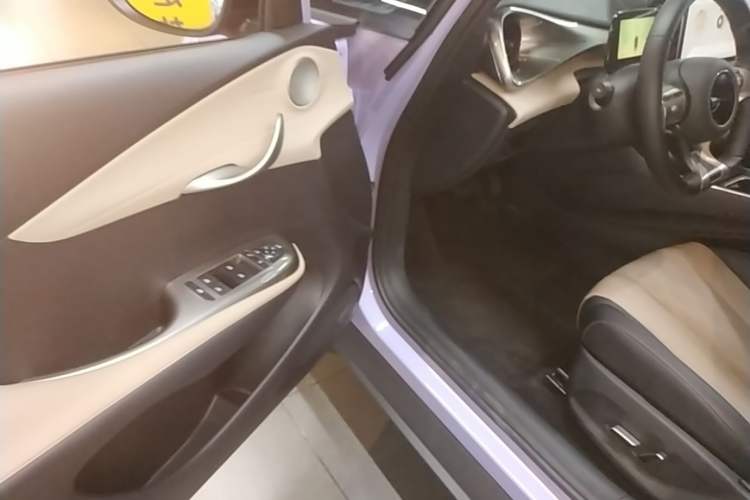 Used BYD Dolphin 2023 420 km Fashion Edition Driver Seat