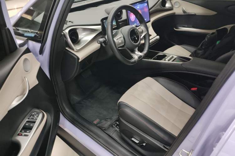 Used BYD Dolphin 2023 420 km Free Version Driver Seat
