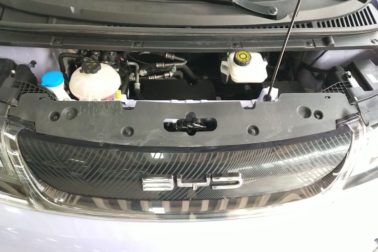 Used BYD Dolphin 2023 420 km Free Version Engine Bay