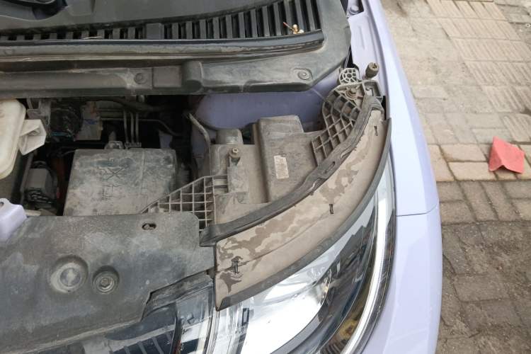 Used BYD Dolphin 2023 420 km Fashion Edition Engine Bay Left