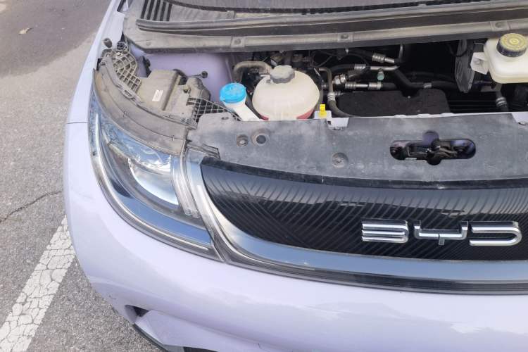 Used BYD Dolphin 2023 420 km Fashion Edition Engine Bay Right