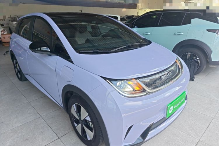 Used BYD Dolphin 2023 420 km Fashion Edition Front Right 45 Deg
